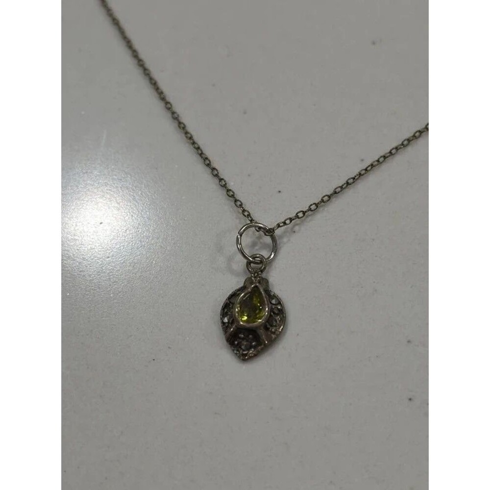 Vintage Dainty Sterling 925 Peridot Pear Shaped Pendant Small Necklace